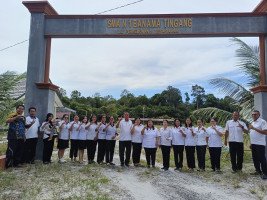 "Agenda Pertemuan Perdana dengan Ibu Pengawas Sekolah di SMA Negeri-1 Banama Tingang"  (6)