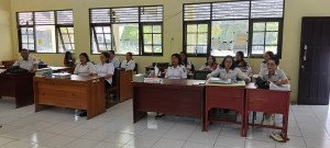 "Agenda Pertemuan Perdana dengan Ibu Pengawas Sekolah di SMA Negeri-1 Banama Tingang"  (2)